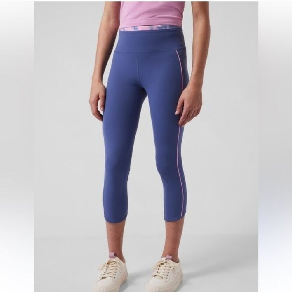 Athleta Girl Girl’s High Rise Chit Chat Piped Capri Size 12 Blue Pink Soft